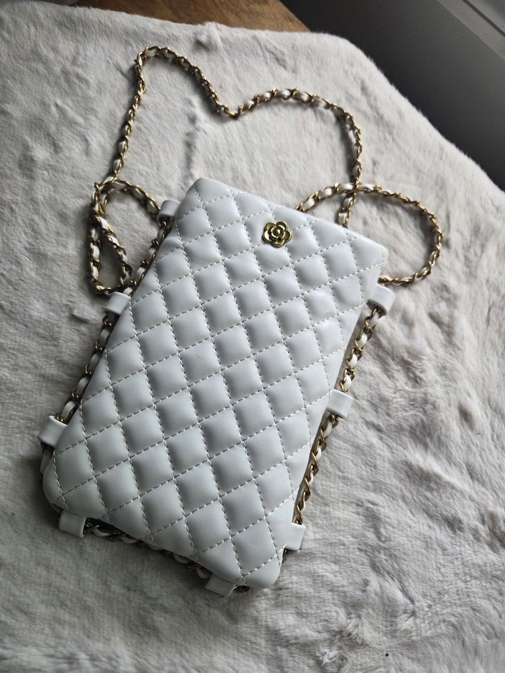 Amazon White Quilted Crossbody Bag with Gold Chain